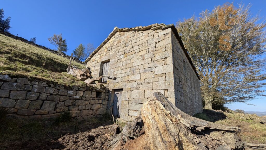 Cabaña con vistas al valle, en el corazon de Cantabria. Ref. 3239 V